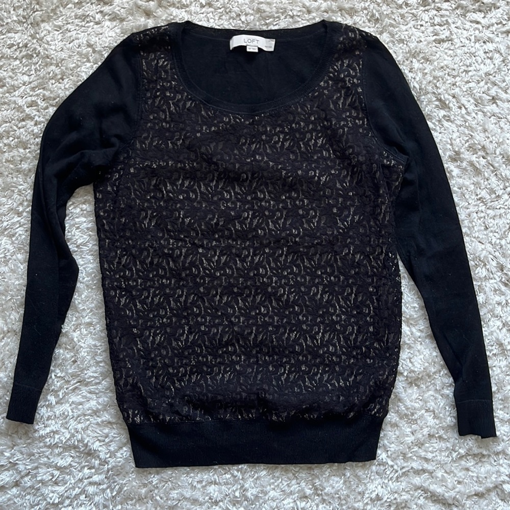 Woman’s laced sweater